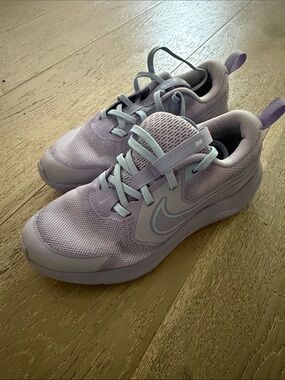 Nike Lavender and Light Blue running  Sneakers 3.5Y